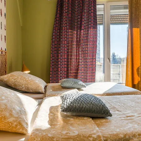 Apartment Le Maginot: Spacious Near Pompidou *